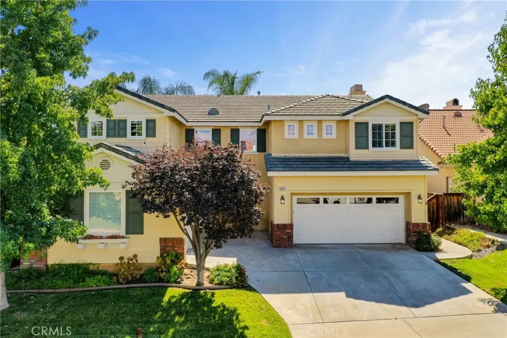 Residential Lease for rent at 30815 Terrace View Cir, Temecula, Riverside County, CA featuring 6 beds and 4 baths