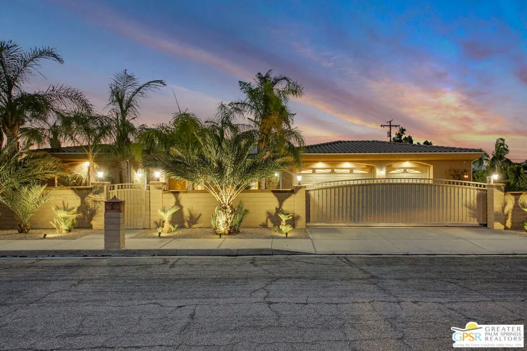 2280 E Desert Park Avenue, Palm Springs, CA — listing photo 1