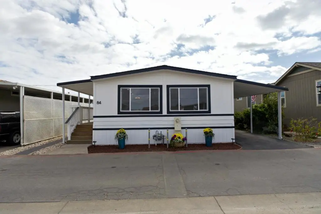 Manufactured In Park for sale at 20 Russell Road 84, Salinas, CA featuring 3 beds and 2 baths