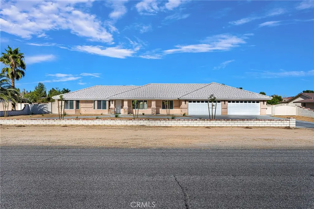 14704 Pamlico, Apple Valley, CA — listing photo 1