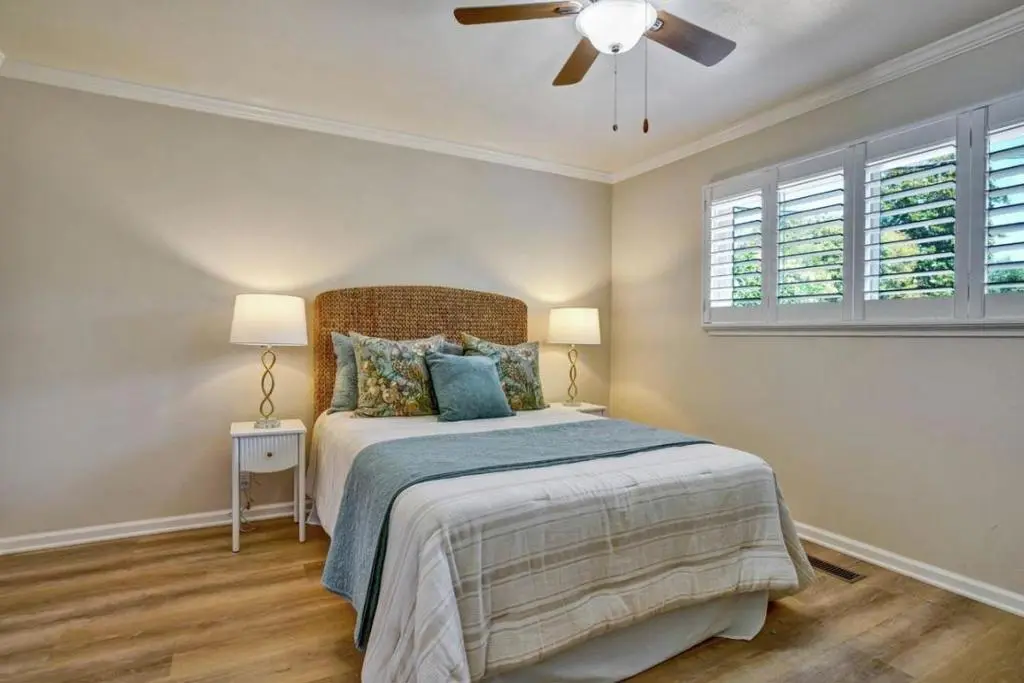124 Oakwood Drive, Redwood City, CA — listing photo 1