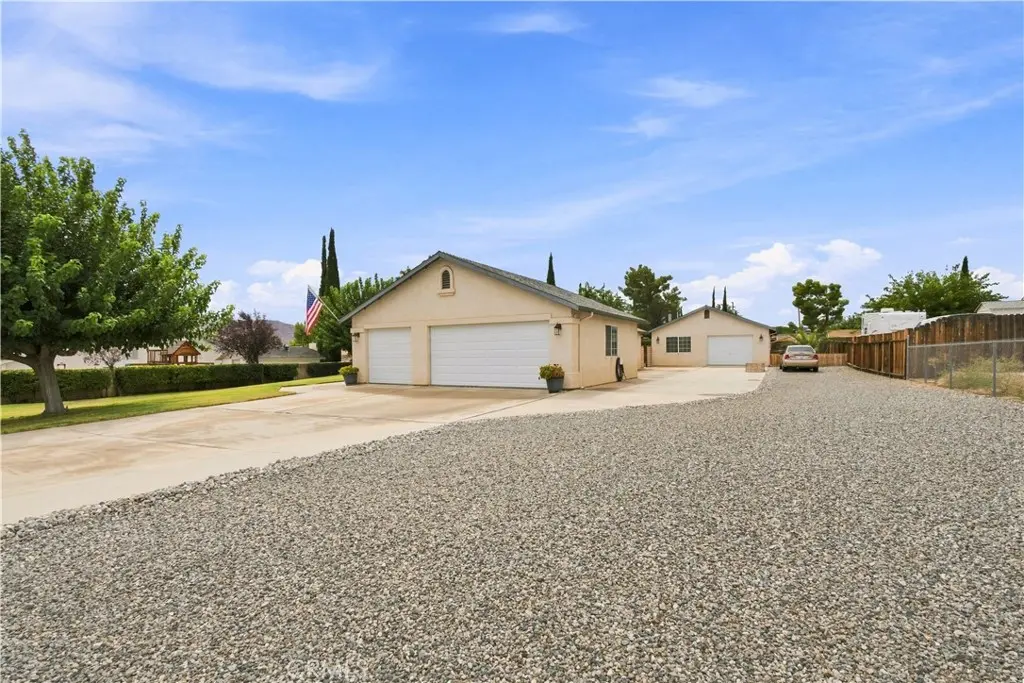 18461 Sutter, Hesperia, CA — listing photo 1
