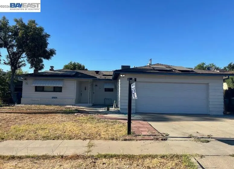 3823 E Donner Ave, Fresno, CA — listing photo 1