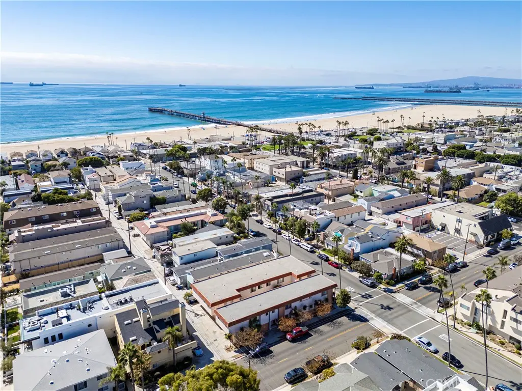144 11th C, Seal Beach, CA — listing photo 1