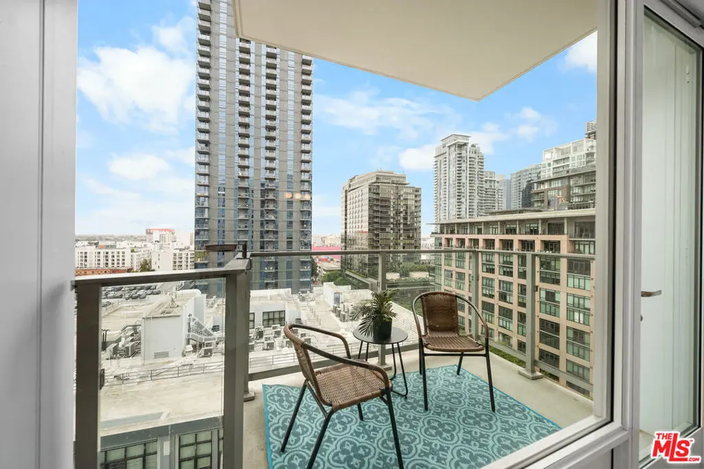 Condominium for sale at 1050 S GRAND Avenue 1303, Los Angeles, CA featuring 2 beds and 2 baths