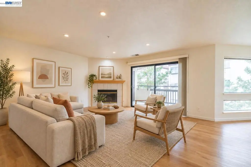 21103 Gary 318A, Castro Valley, CA — listing photo 1