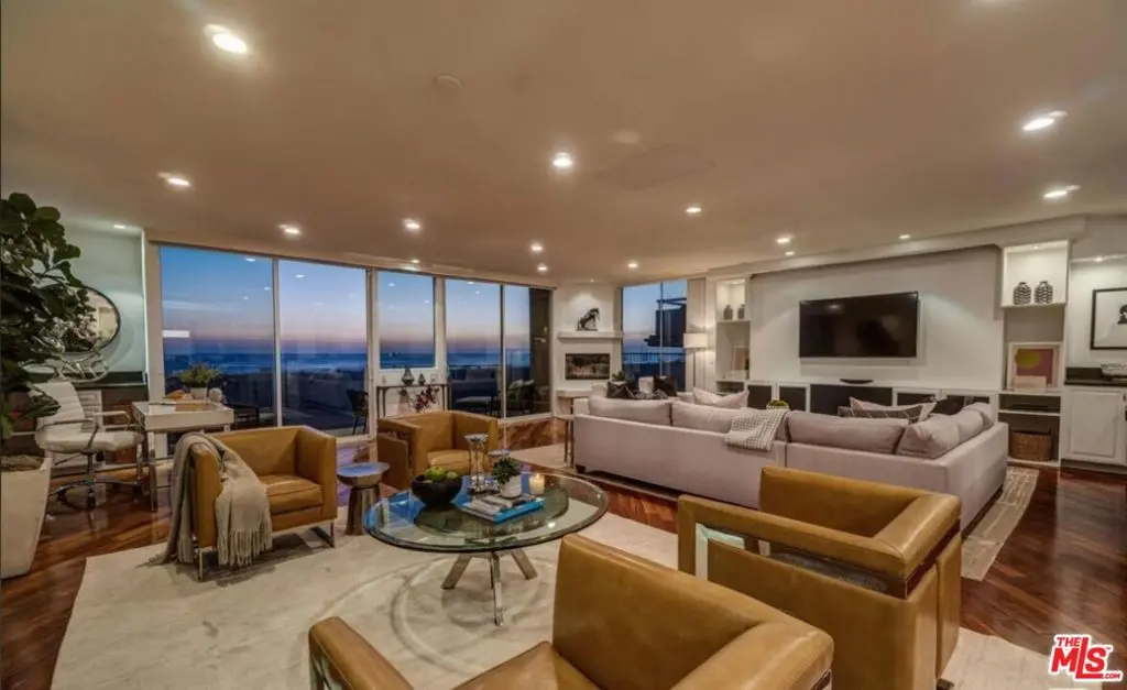 3711 Ocean Front Walk 2, Marina Del Rey, CA — listing photo 1