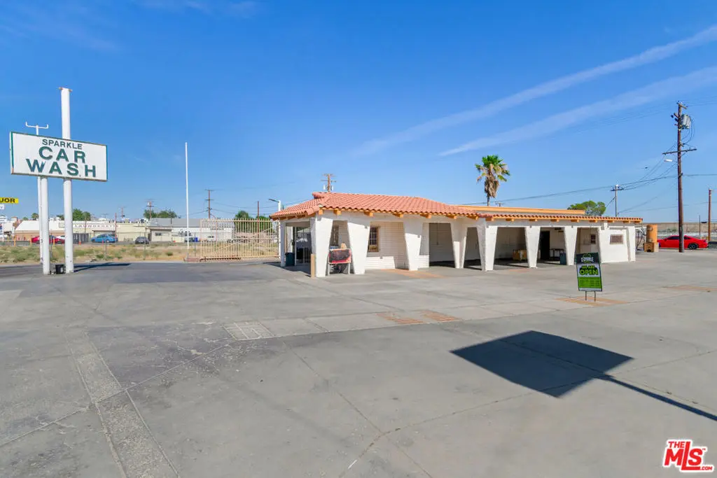 1421 W Main Street, Barstow, CA — listing photo 1