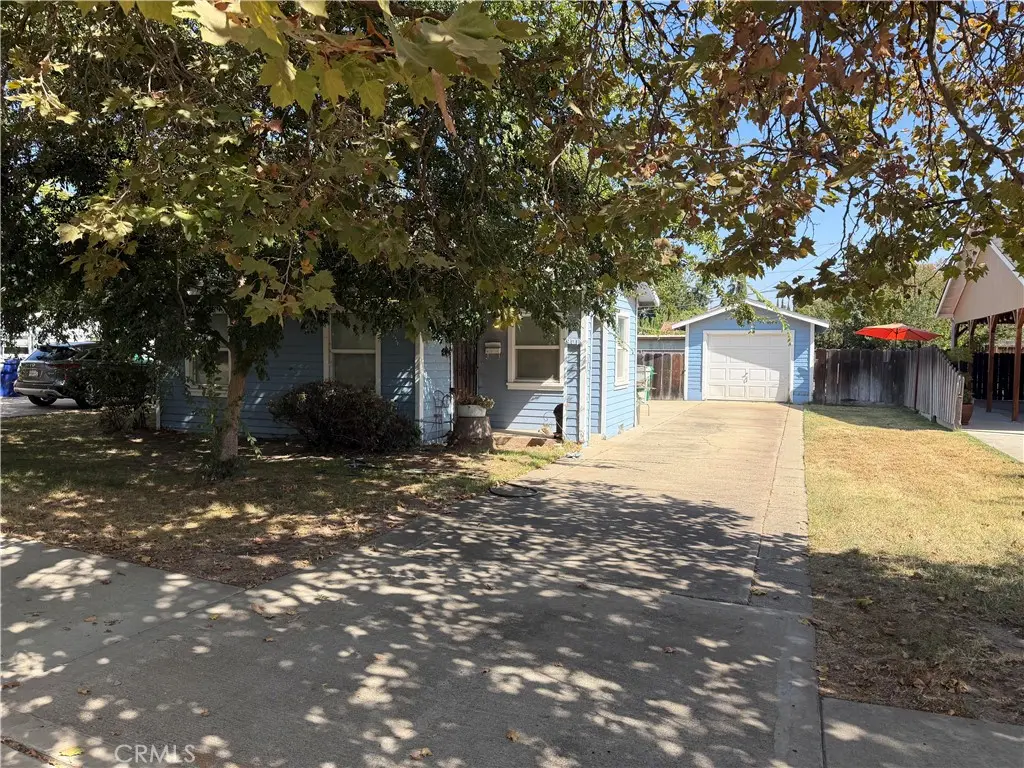 Single Family Residence for sale at 901 Elm Avenue, Atwater, CA featuring 2 beds and 1 bath