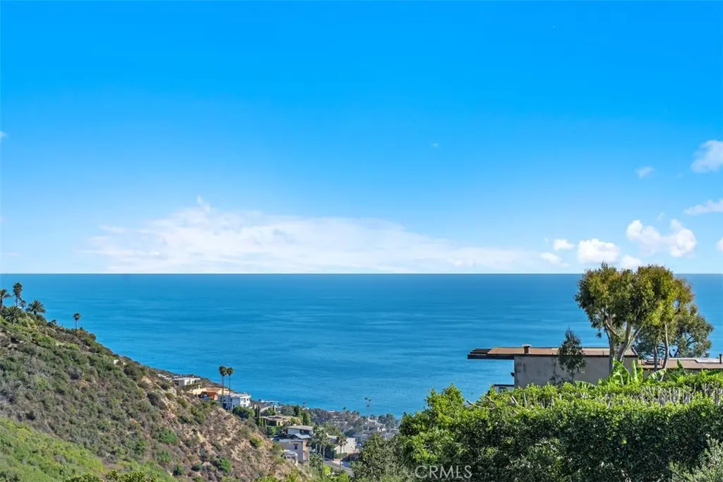 Single Family Residence for rent at 1285 Cortez Avenue, Laguna Beach, CA featuring 2 beds and 2 baths