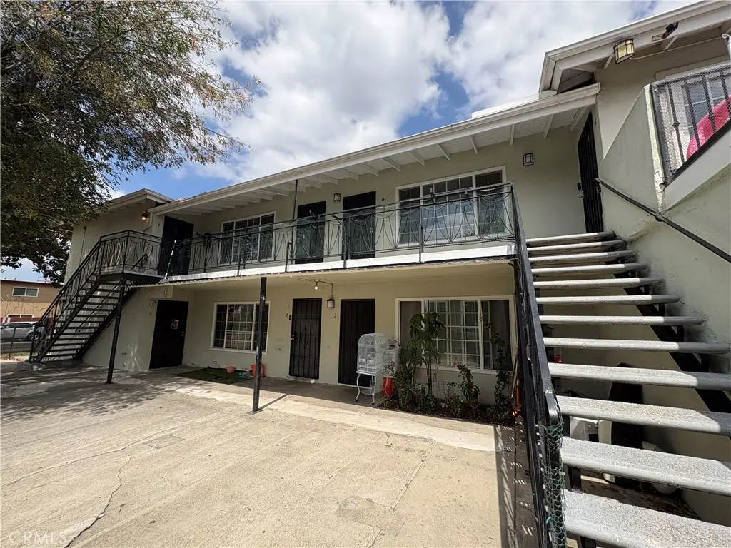 300 N Mountain View Place 5, Fullerton, CA — listing photo 1