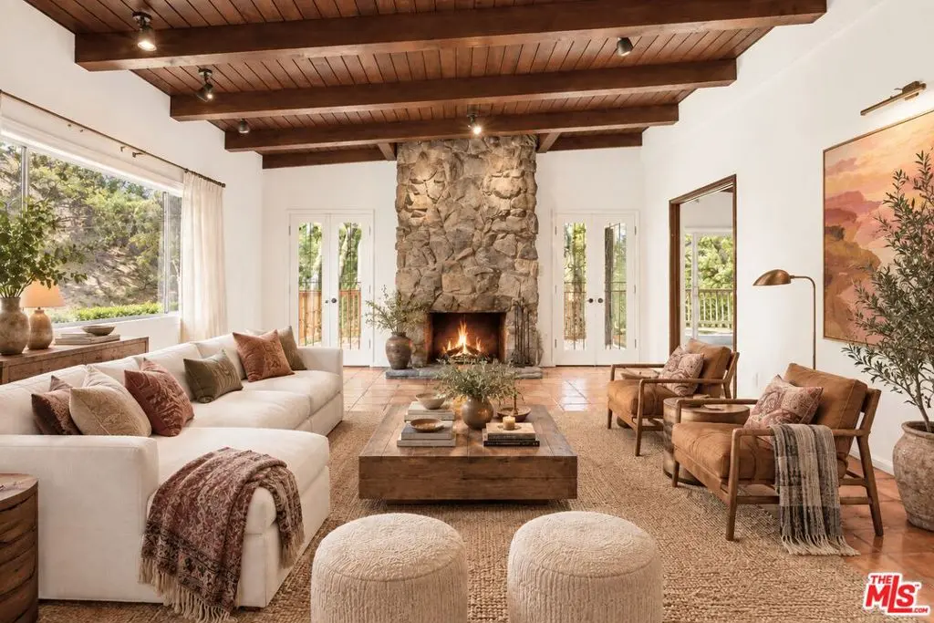 Single Family Residence for rent at 2370 Nichols Canyon Road, Los Angeles, CA featuring 3 beds and 3 baths