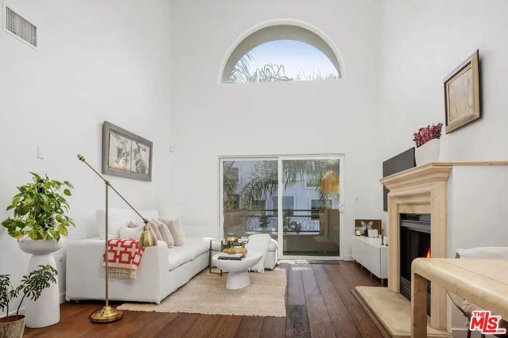 Condominium for rent at 1319 N Detroit Street PH1, Los Angeles, CA featuring 3 beds and 3 baths