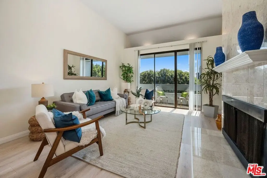 1252 11th Street PH 306, Santa Monica, CA — listing photo 1