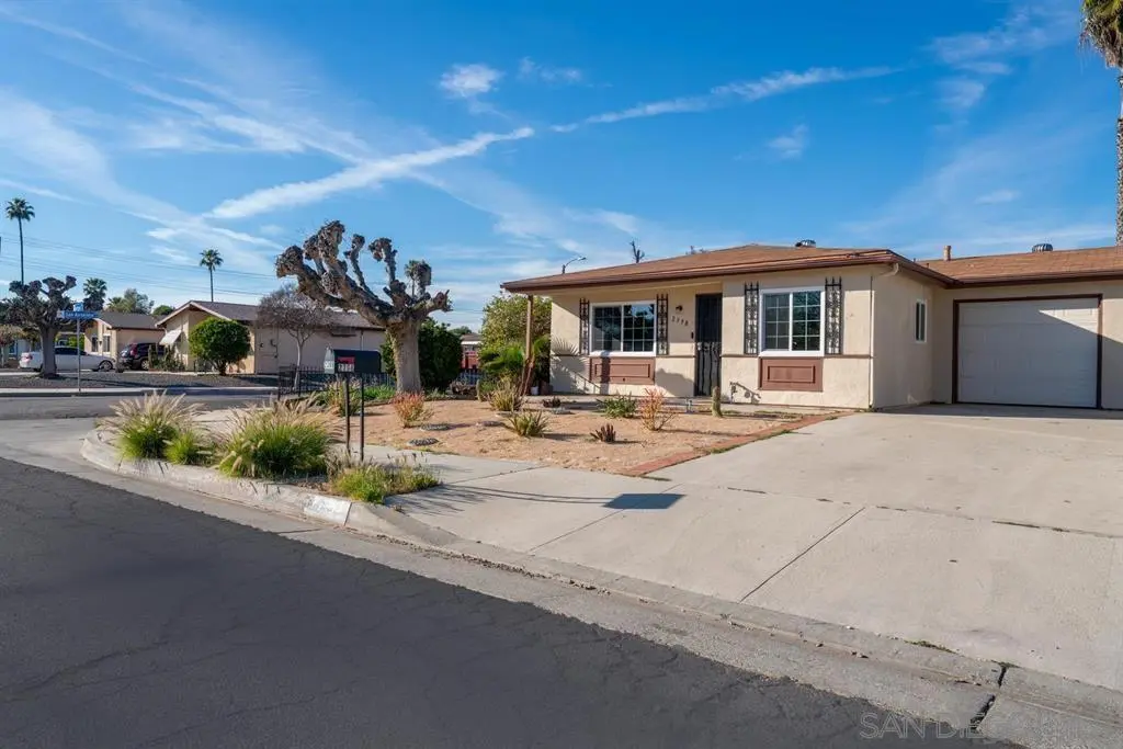 2398 San Bernardo Ave, Hemet, CA — listing photo 1