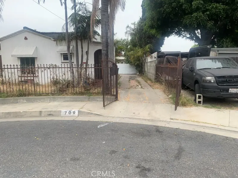 709 W Buckthorn, Inglewood, CA — listing photo 1