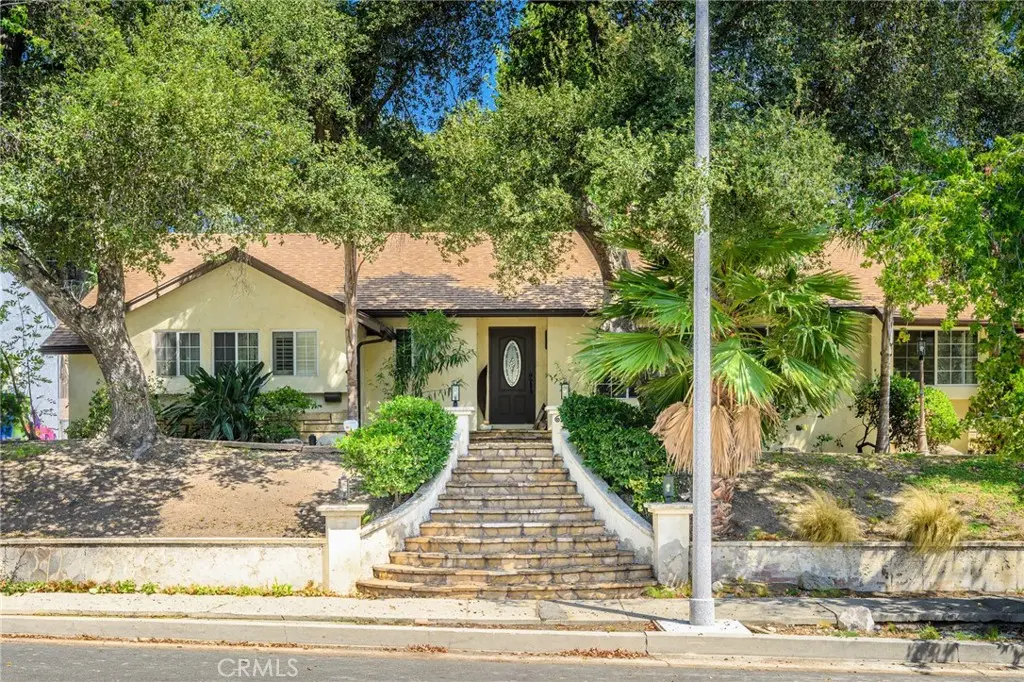 6247 Hamilton Lane, La Crescenta, CA — listing photo 1
