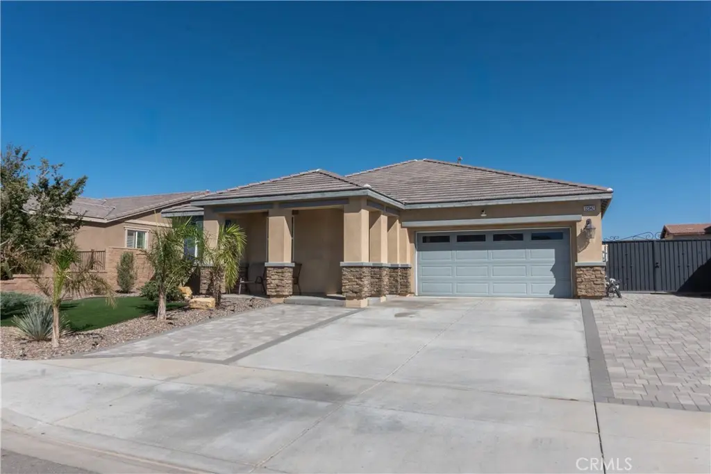 12342 Del Sur, Victorville, CA — listing photo 1