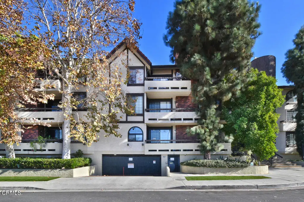 5534 Encino Avenue 101, Encino, CA — listing photo 1