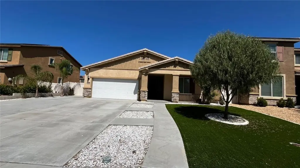 1160 Vallejo, Perris, CA — listing photo 1
