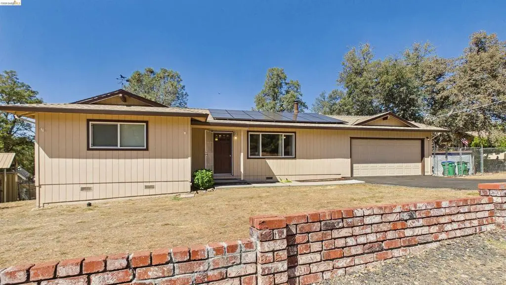 20568 Tanner Dr, Soulsbyville, CA — listing photo 1