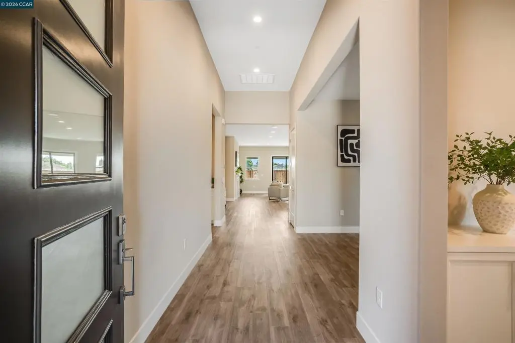 Single Family Residence for sale at 3161 Echo Way, Tracy, CA featuring 3 beds and 3 baths