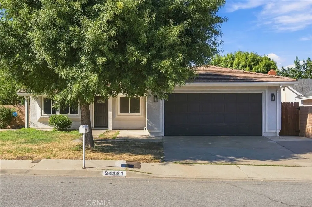 24361 Wabuska, Newhall, CA — listing photo 1