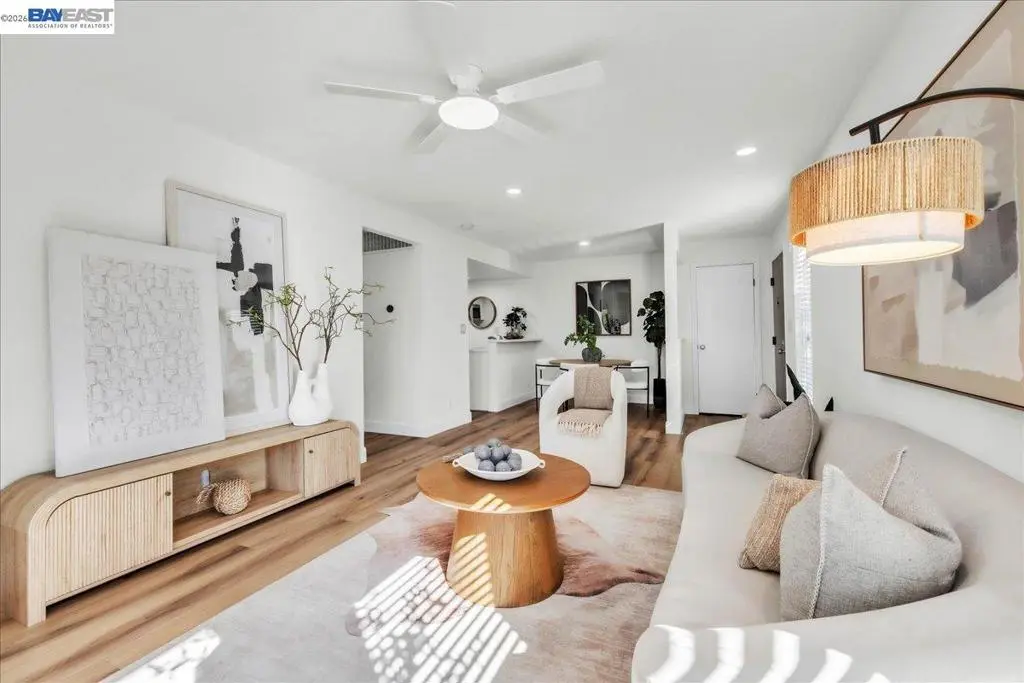 54 Massolo Dr B, Pleasant Hill, CA — listing photo 1