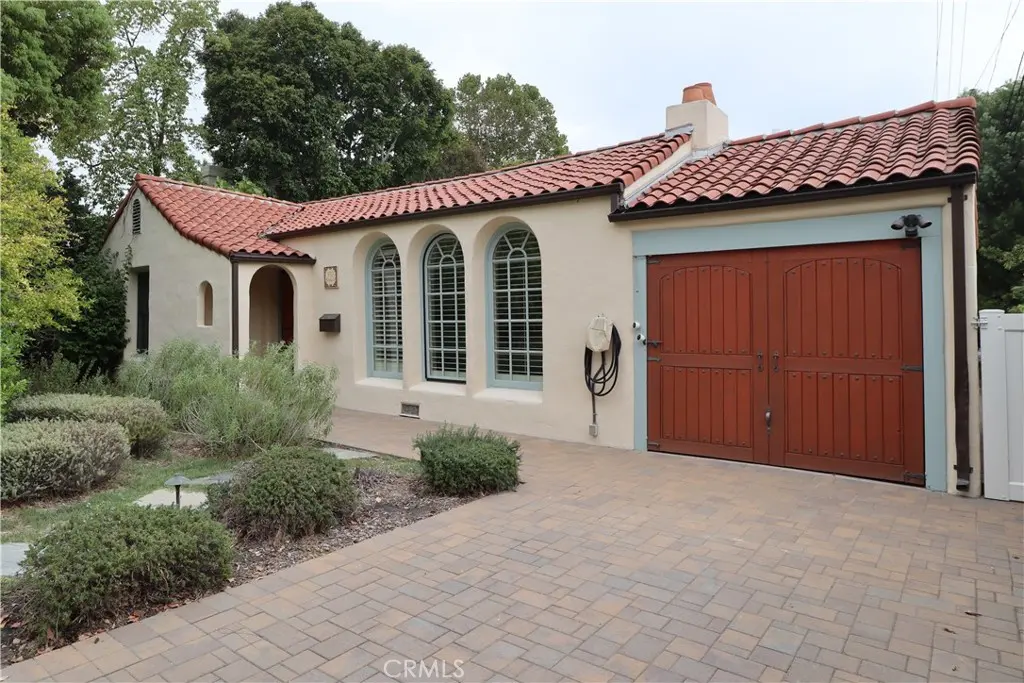 270 S Parkwood Avenue, Pasadena, CA — listing photo 1