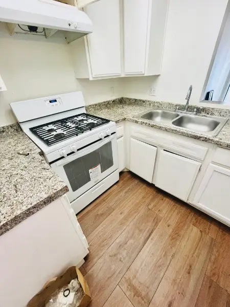 Condominium for rent at 600 W 3rd, Santa Ana, CA featuring 2 beds and 1 bath