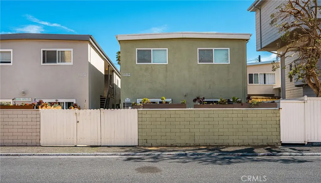 16862 12th St 1, Sunset Beach, CA — listing photo 1