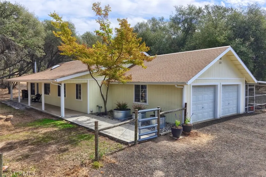 33337 Gold Nugget Court, Coarsegold, CA — listing photo 1