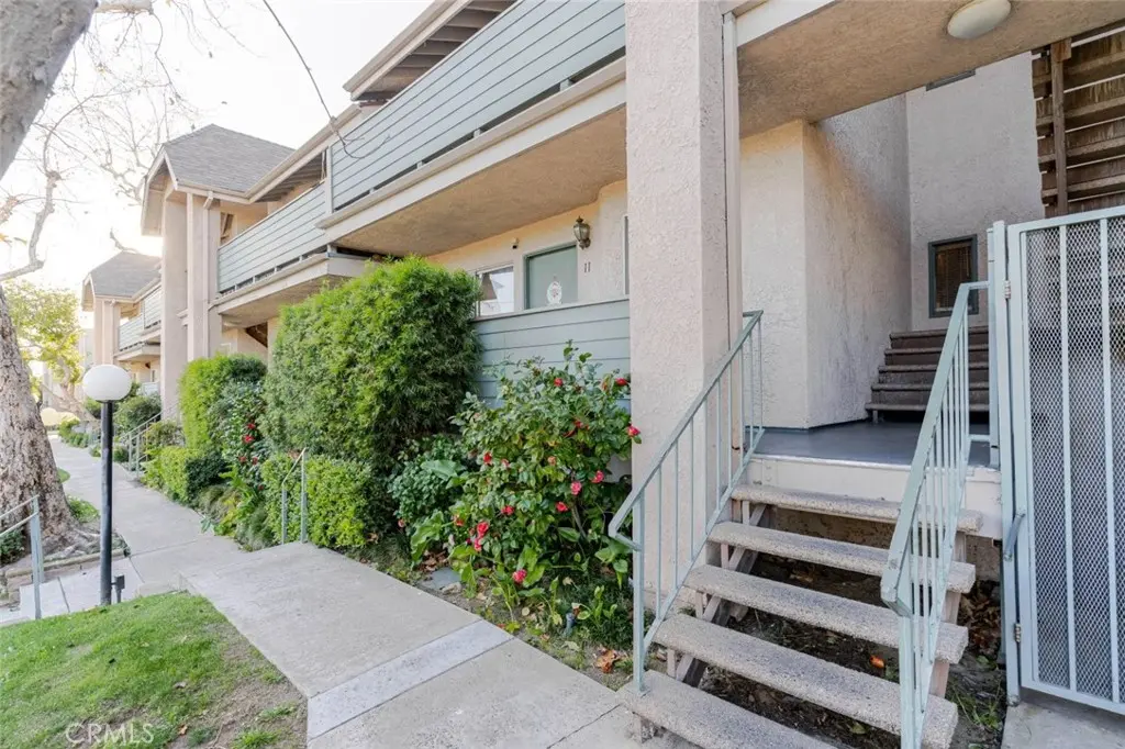 13100 Bromont Avenue 11, Sylmar, CA — listing photo 1