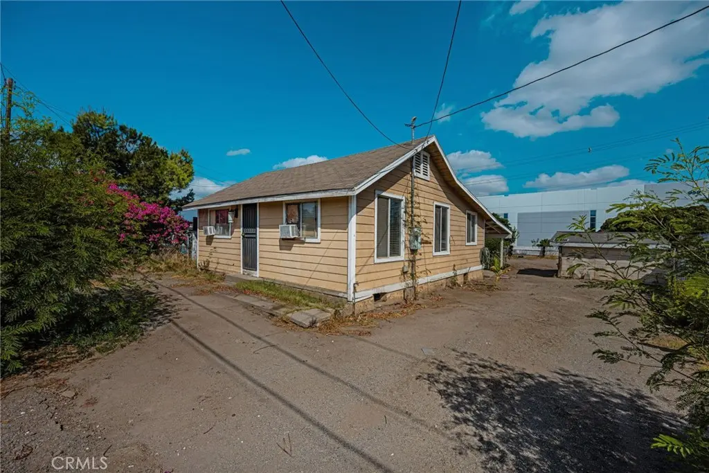 920 E 3rd Street, Corona, CA — listing photo 1