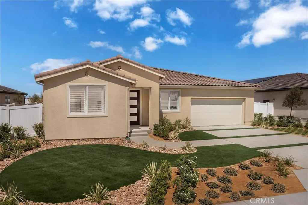 1518 E Holguin Street, Lancaster, CA — listing photo 1