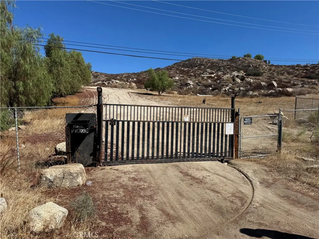 40674 Sage Road, Hemet, CA — listing photo 1