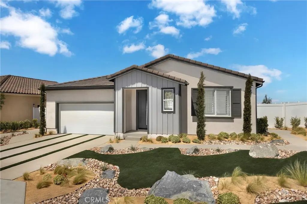 1553 E Holguin Street, Lancaster, CA — listing photo 1