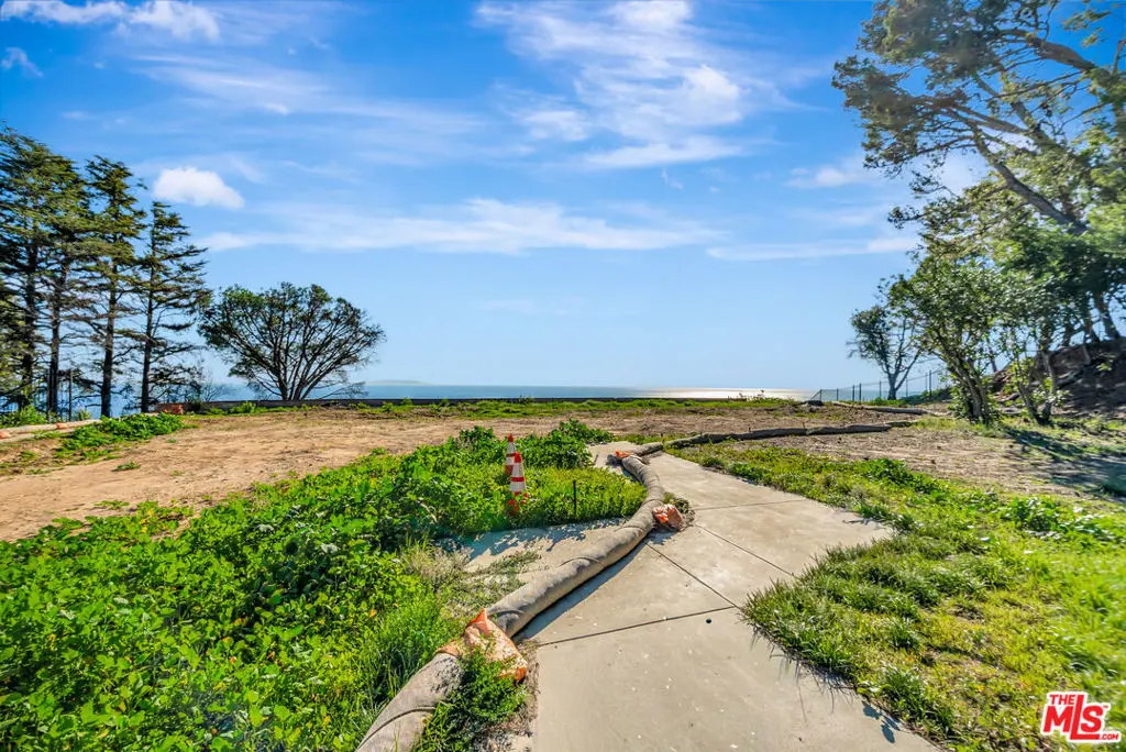 20940 Big Rock Drive, Malibu, CA — listing photo 1