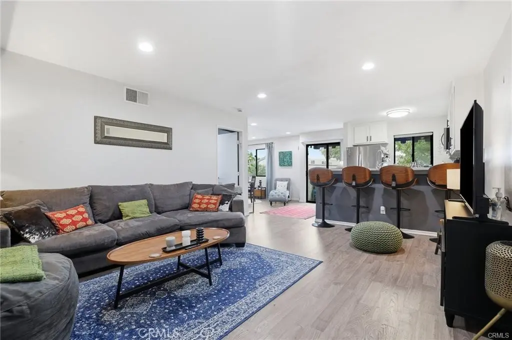 18530 Hatteras Street 337, Tarzana, CA — listing photo 1
