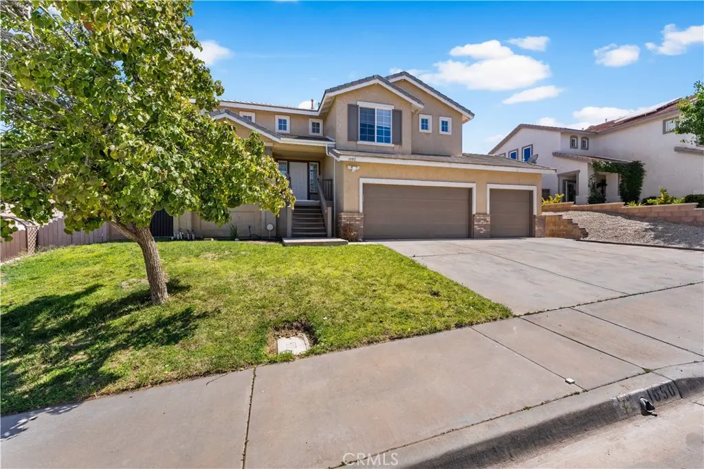1050 Cactus Drive, Palmdale, CA — listing photo 1