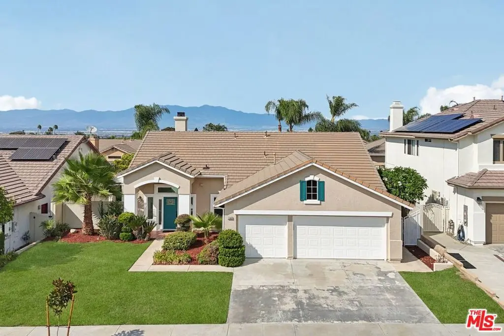 1169 Sinsonte Circle, Corona, CA — listing photo 1