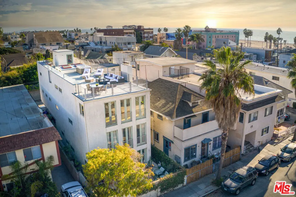 46 Rose Avenue, Los Angeles, CA — listing photo 1