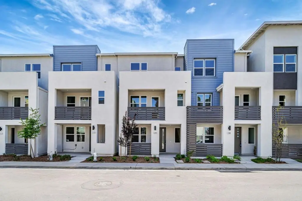 Townhouse for sale at 3510 Mauve Terrace, San Ramon, CA featuring 3 beds and 4 baths