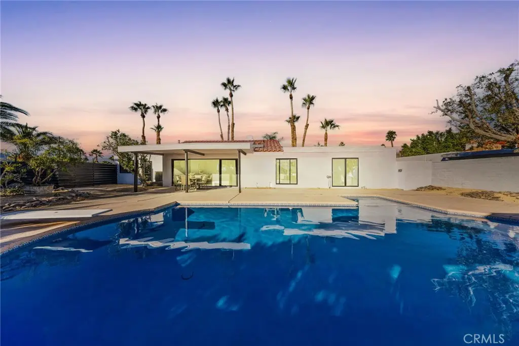 1033 E Via Escuela, Palm Springs, CA — listing photo 1