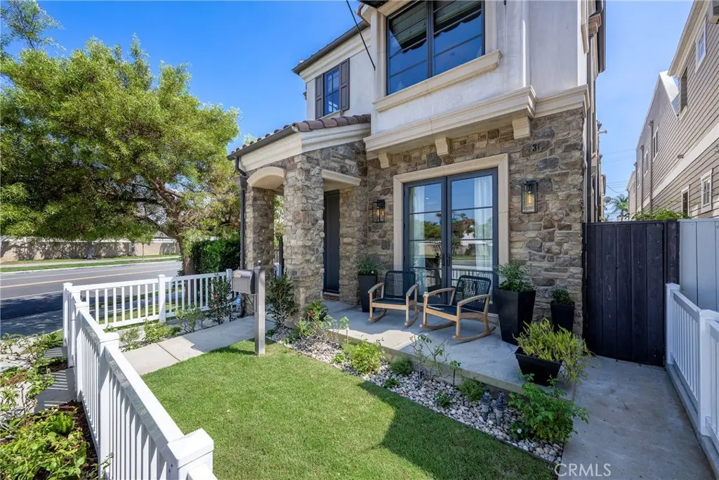236 4th, Seal Beach, CA — listing photo 1