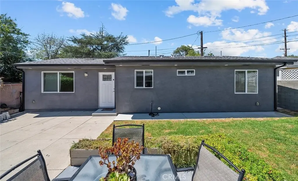 1525 N Screenland Drive, Burbank, CA — listing photo 1