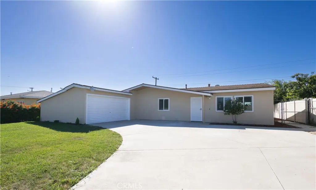 Single Family Residence for sale at 329 Hawthorne, Rialto, CA featuring 3 beds and 2 baths