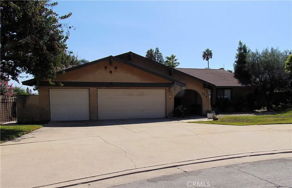 880 Kimberly Court, Upland, CA — listing photo 1