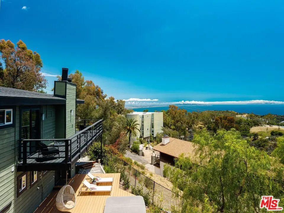 21625 Saddle Peak Road, Topanga, CA — listing photo 1