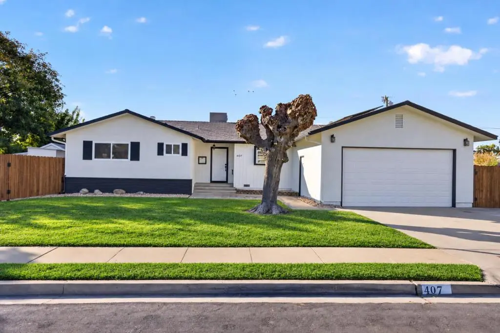 Single Family Residence for sale at 407 E Richardson Way, Hanford, CA featuring 3 beds and 3 baths